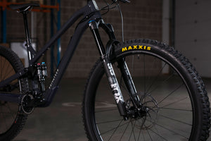 Privateer Gen 2 141 complete bike with HUNT Wheels